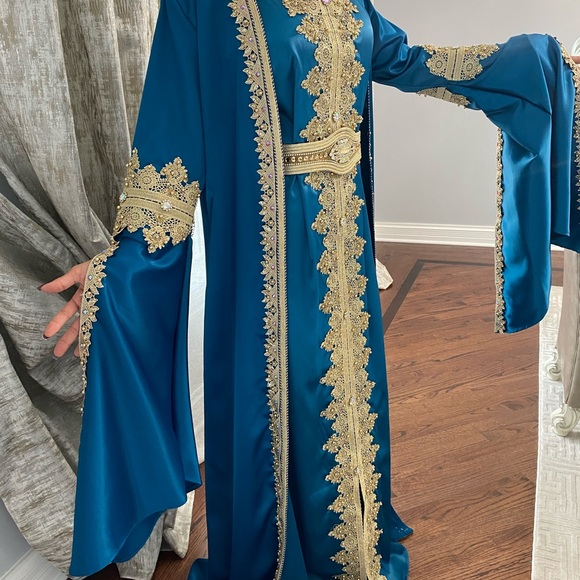 New with tag very elegant - Picture 4 of 6